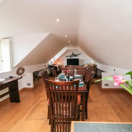 בית נופש Fawcet House *